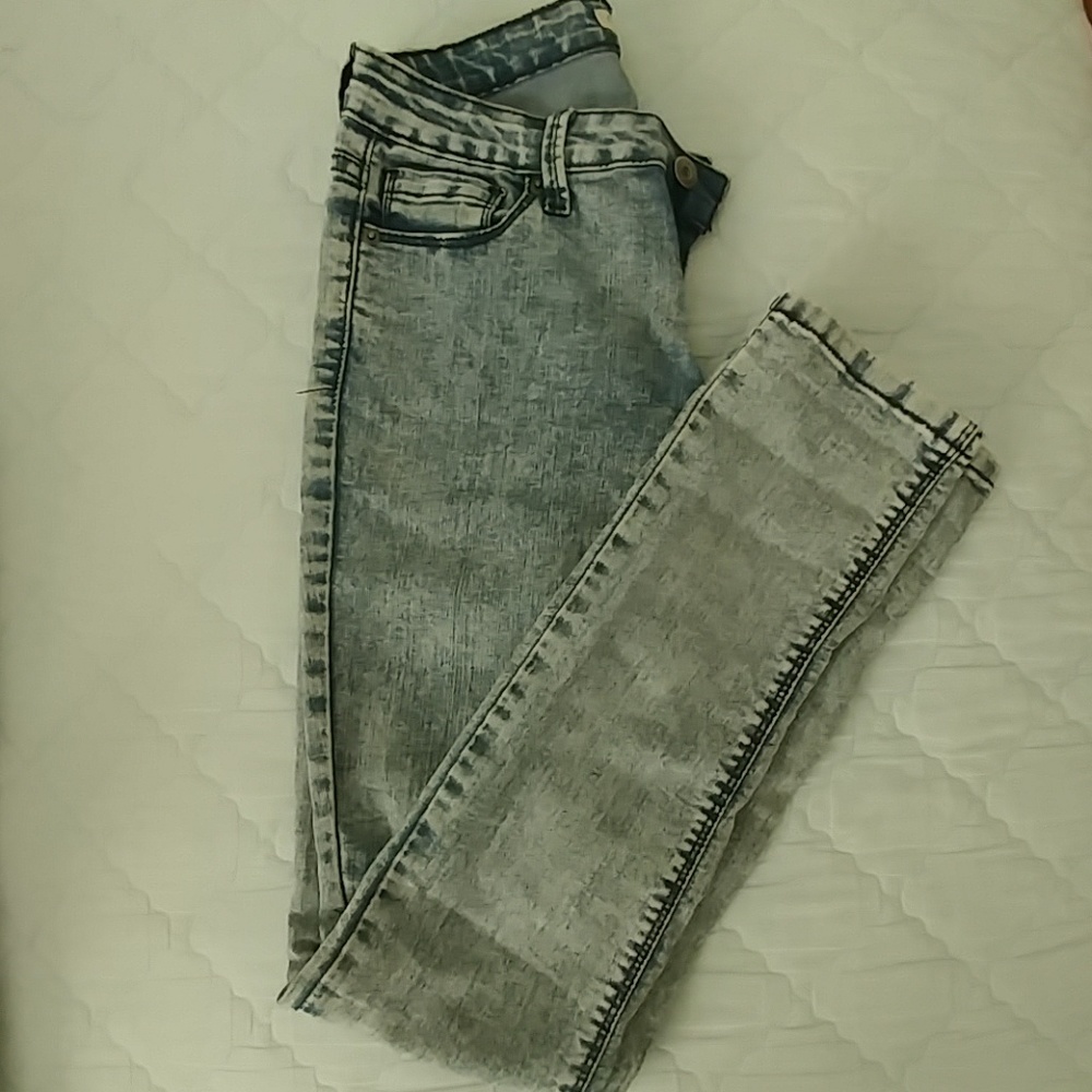 Light Acid Wash Jeans